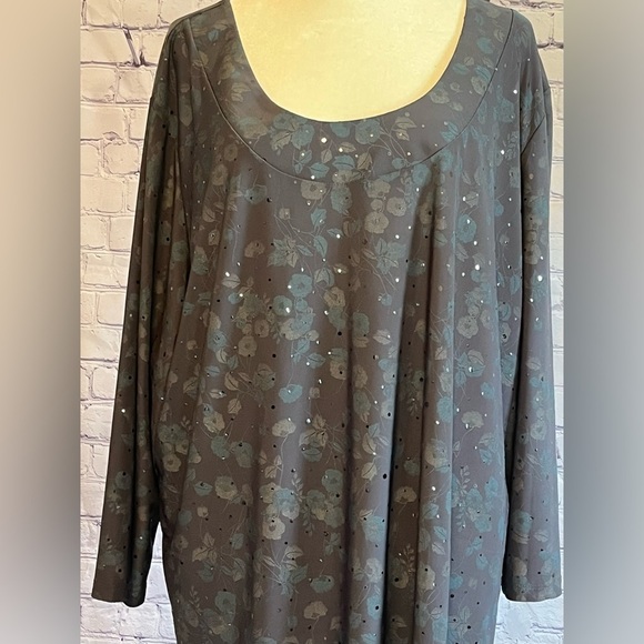 Susan Graver gray blue floral sequined top size 2x - Picture 2 of 5